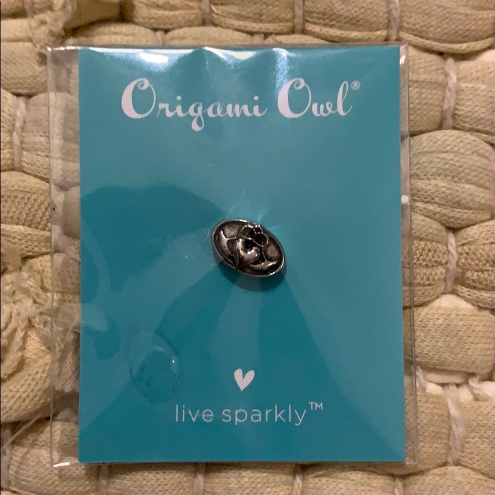 Origami Owl Claddagh Charm